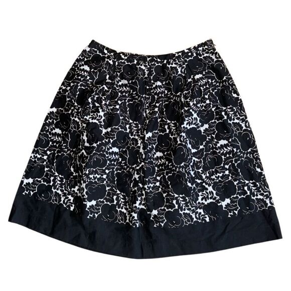 Peck & Peck Women's Floral Pleated Black & White Mini Skirt - Size 6P - Picture 1 of 3